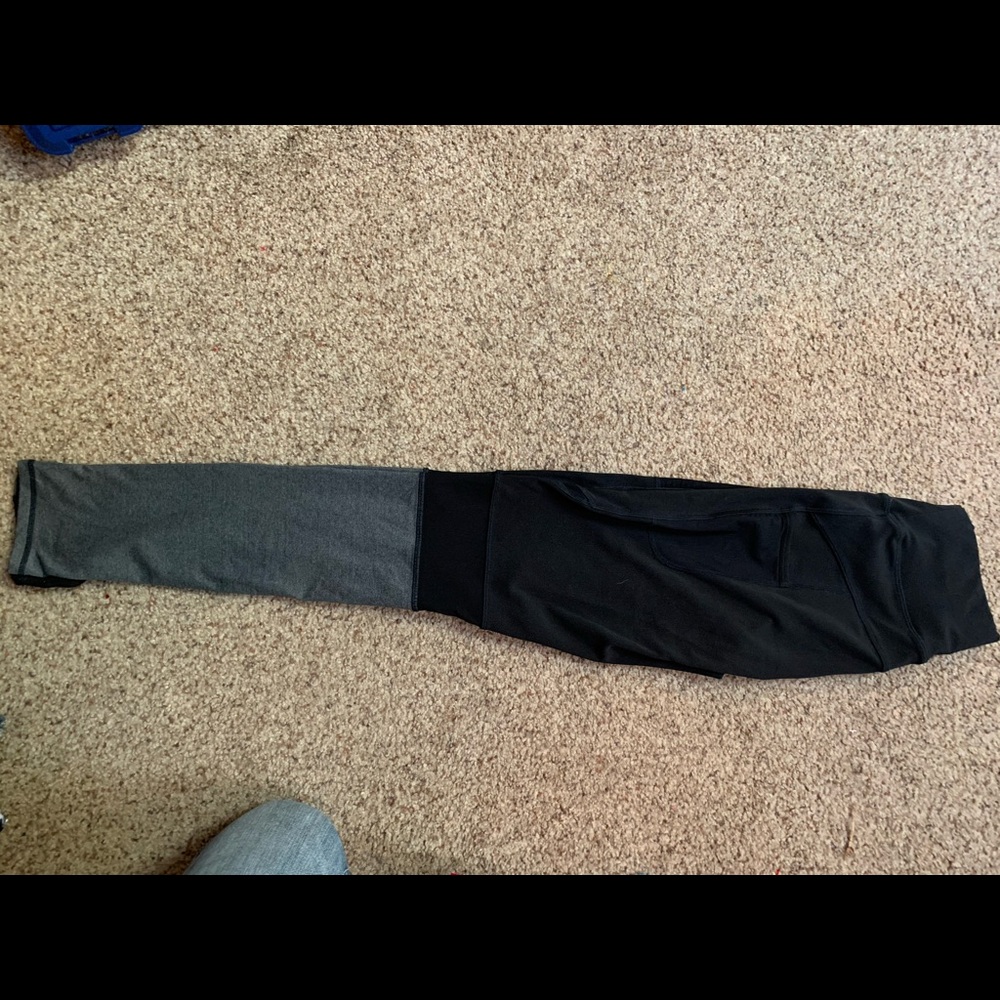 Size small pop fit leggings